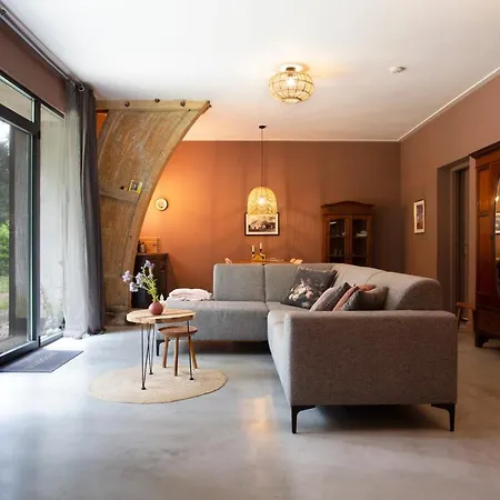 Couette-café Adelaerthoeve Logies & Ontbijt