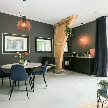 Couette-café Adelaerthoeve Logies & Ontbijt