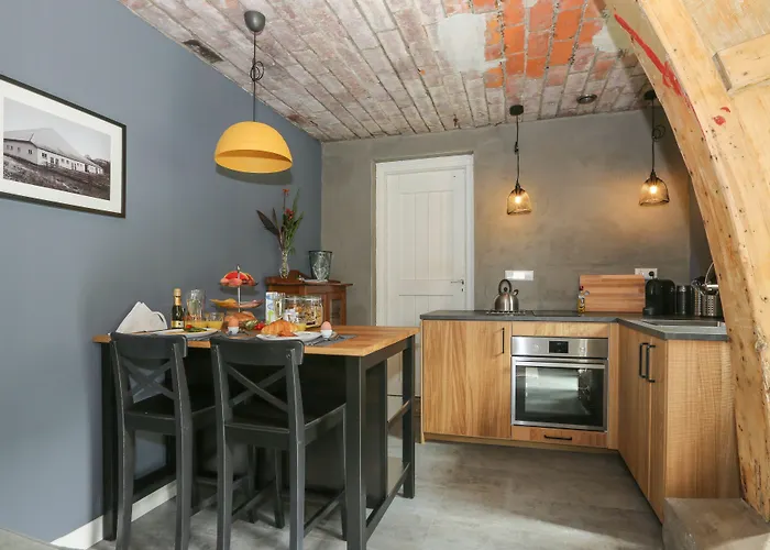 B&B Adelaerthoeve Logies & Ontbijt 4*